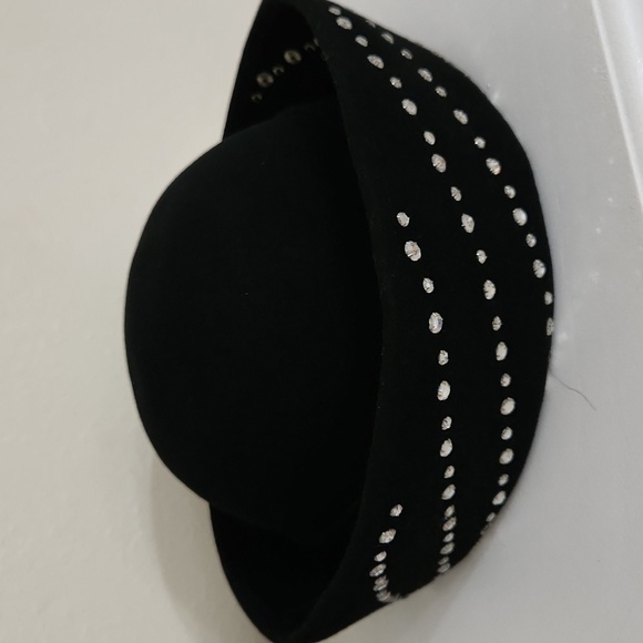 Vintage Archie Eason Black Church Hat Sophisticated Classy Elegant Silver Studs - Picture 9 of 9